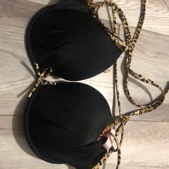 BATHING SUIT TOPS!! - Picture 7 of 8